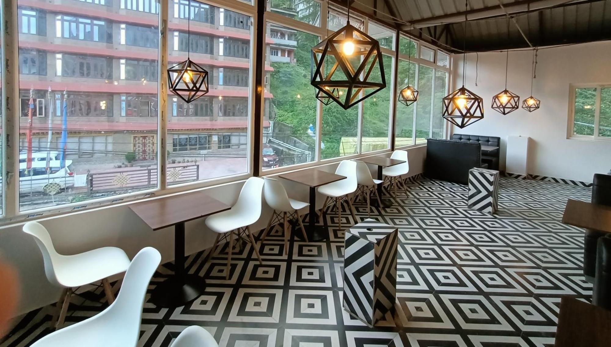 Hotel Karma Kastle 강토크 외부 사진