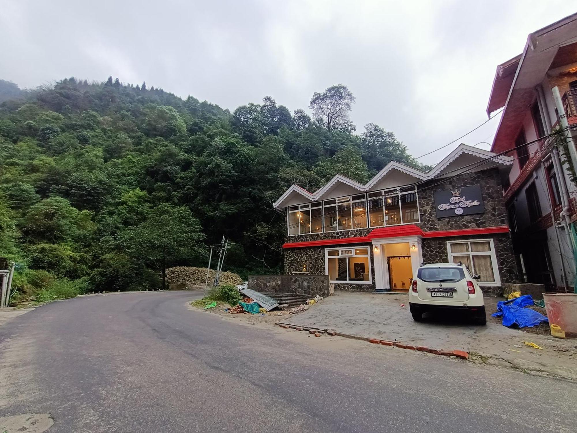Hotel Karma Kastle 강토크 외부 사진